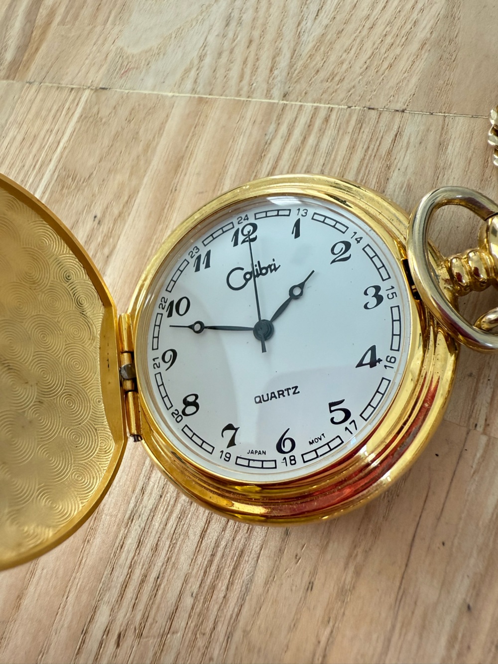 Colibri gold tone classic pocket watch NEW BATTERY